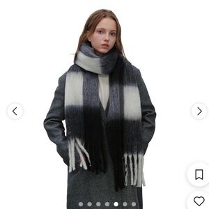 Zara Black and Cream Checkered Scarf